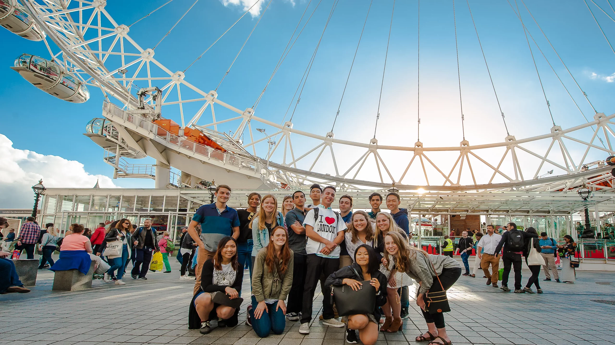 Prácticas de trabajo en Londres con Where & What