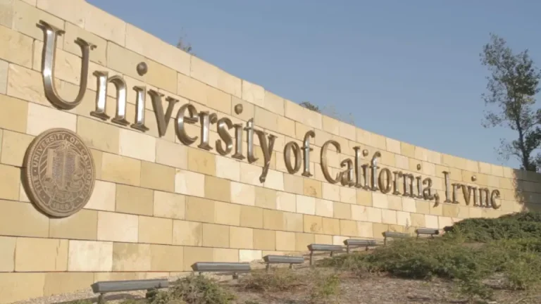Postgrados en Univeristy of California Irvine