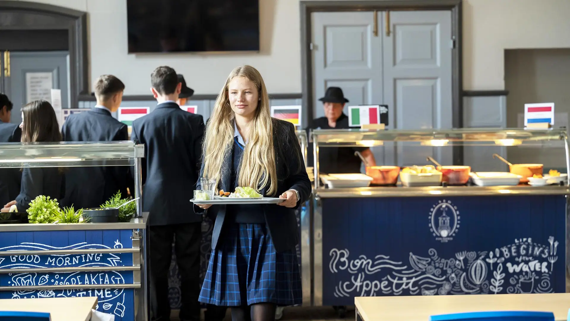 comedor, comida y cafeteria en el curso escolar en Inglaterra de Ackworth School