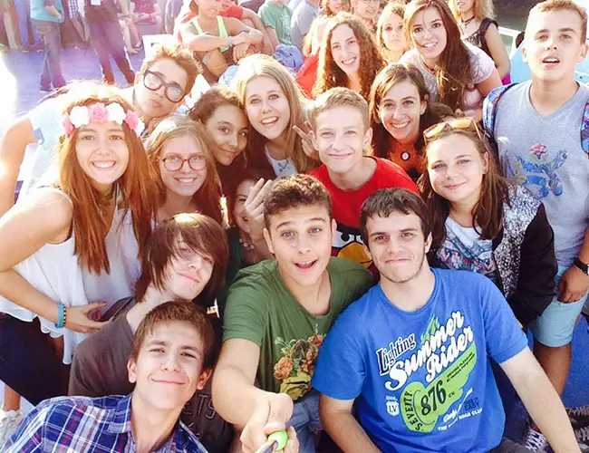 Conoce estudiantes de todo el mundo