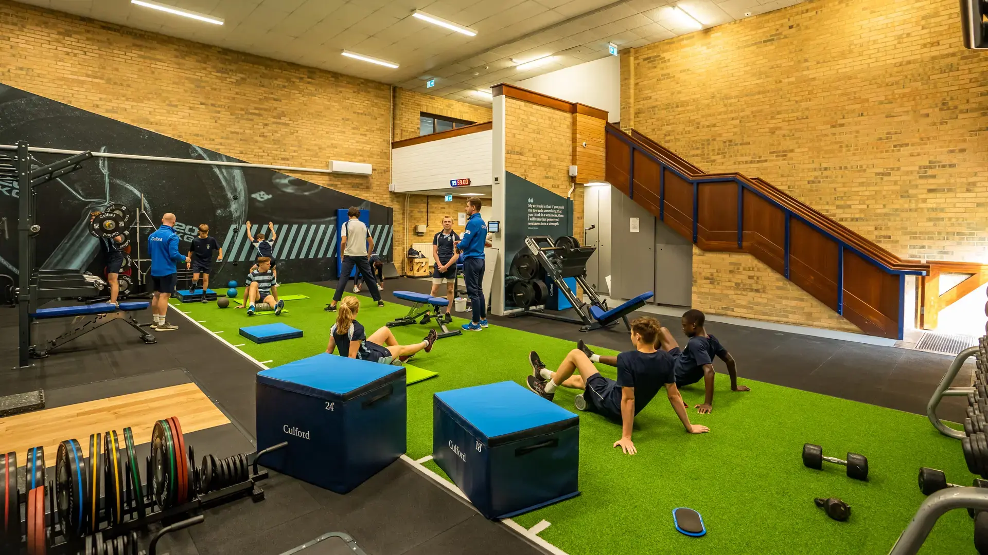 instalaciones de gimnasio y fitness en el curso escolar en inglaterra en Culford School