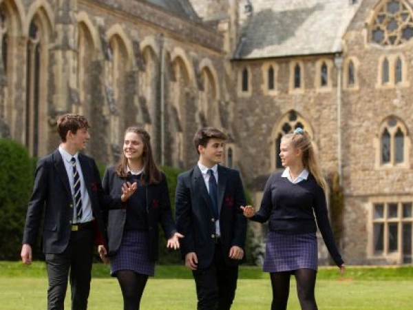 Escuelas año escolar en Inglaterra