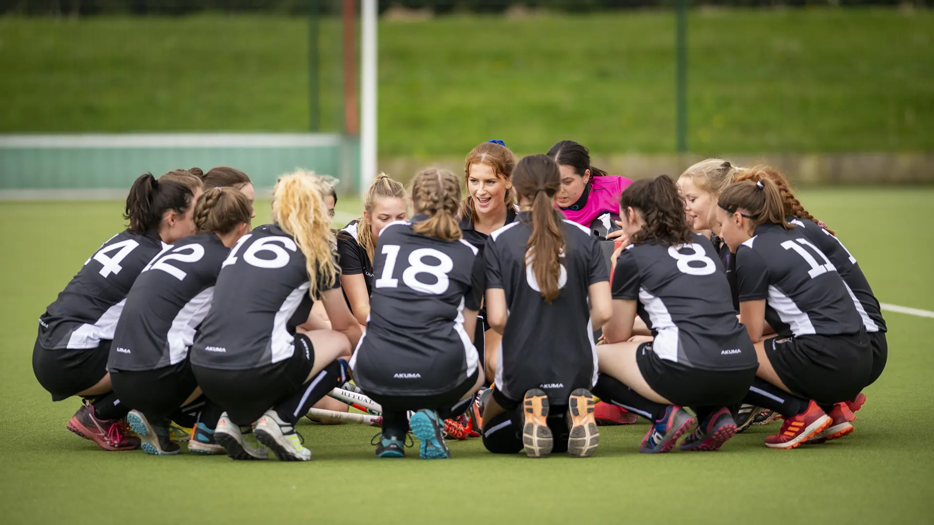 equipo de soccer o fútbol femenino en el curso escolar en inglaterra en Ellesmere College