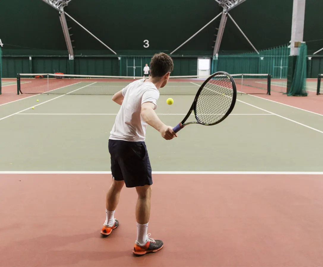 Curso escolar en Inglaterra con tenis