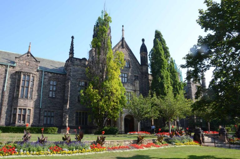 Curso de Inglés en Toronto, Trinity College