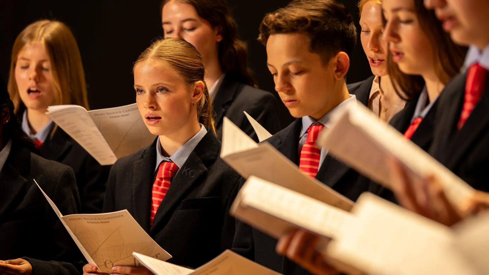 coro de musica en el curso escolar en inglaterra en Kent College