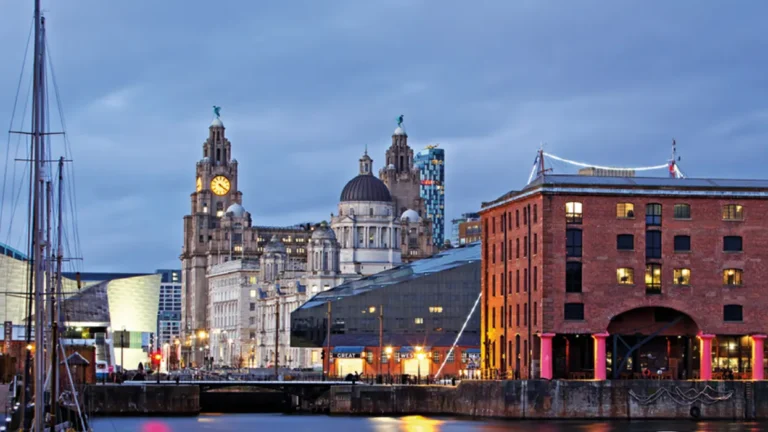 Curso de Inglés para mayores de 30 años en Liverpool
