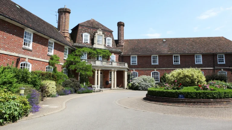 Lord Wandsworth College, fútbol y actividades