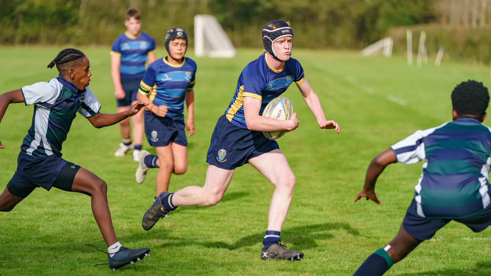 partido de rugby masculino en el curso escolar en inglaterra en Ratcliffe College