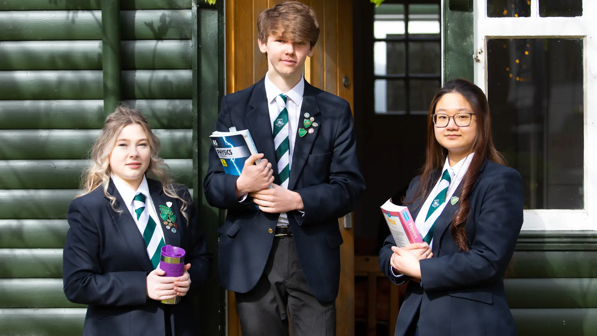 alumnos de cursos superiores en el curso escolar en inglaterra en Rockport School